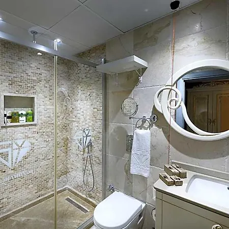 Hotel Five Diamonds Çeşme