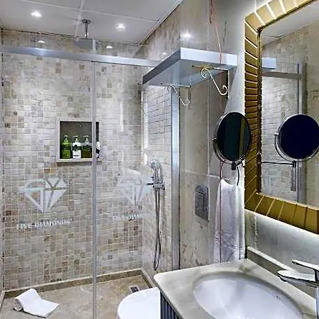Hotel Five Diamonds