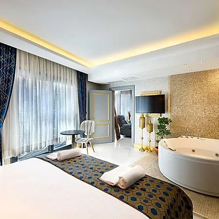 Hotel Five Diamonds 5*